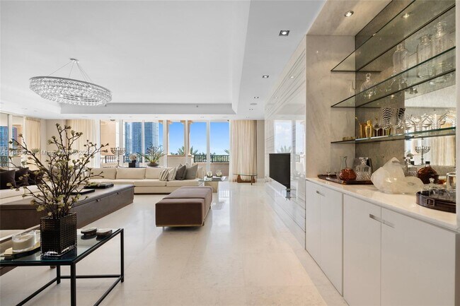 Building Photo - 7133 Fisher Island Dr