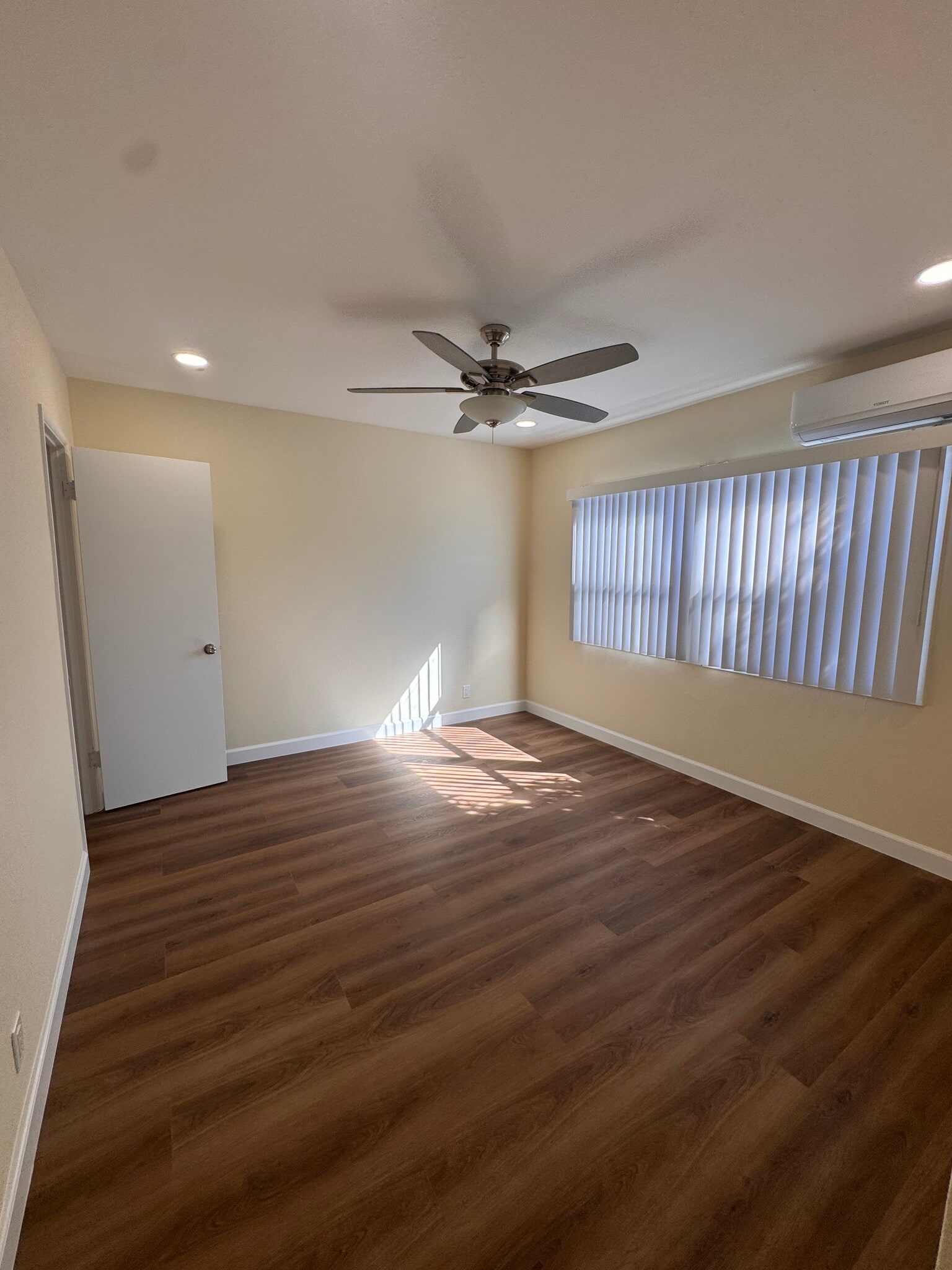 Building Photo - 15419 Cimarron Ave