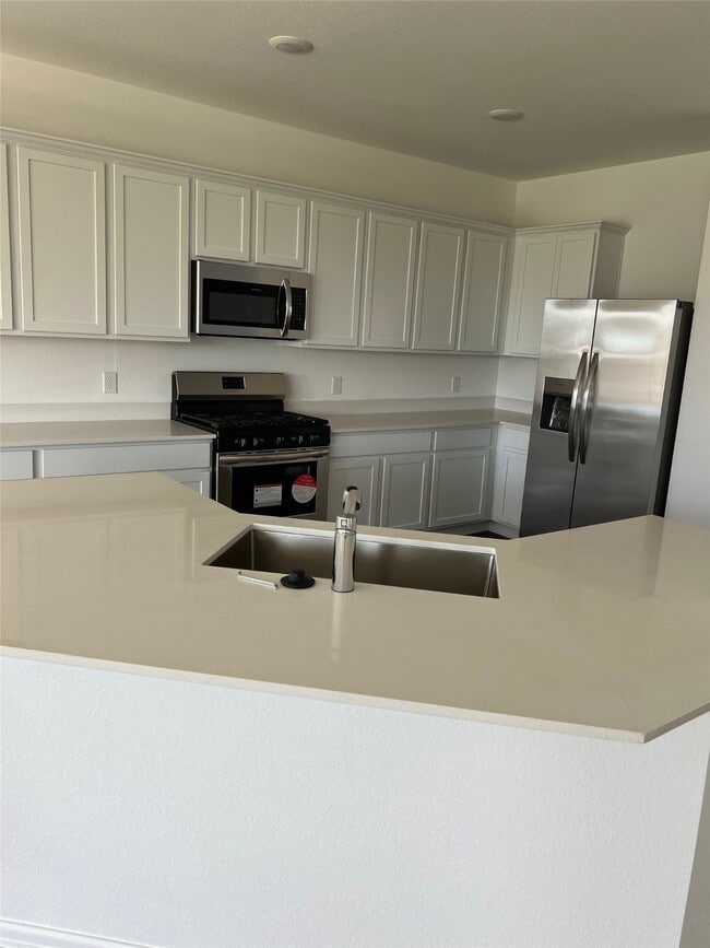 Building Photo - 7419 Bartoncliff Dr