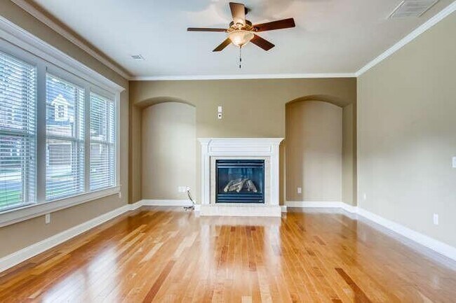 Building Photo - 934 Urban Ash Ct