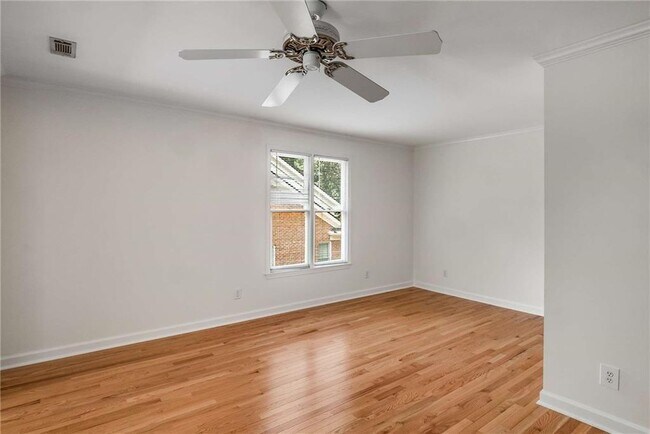 Building Photo - 448 Ivy Park Ln NE