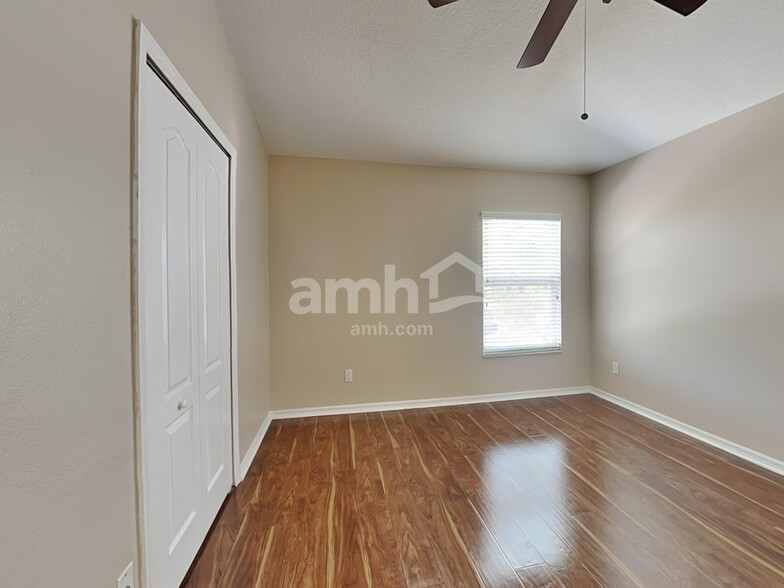 Building Photo - 9615 Laurel Ledge Dr