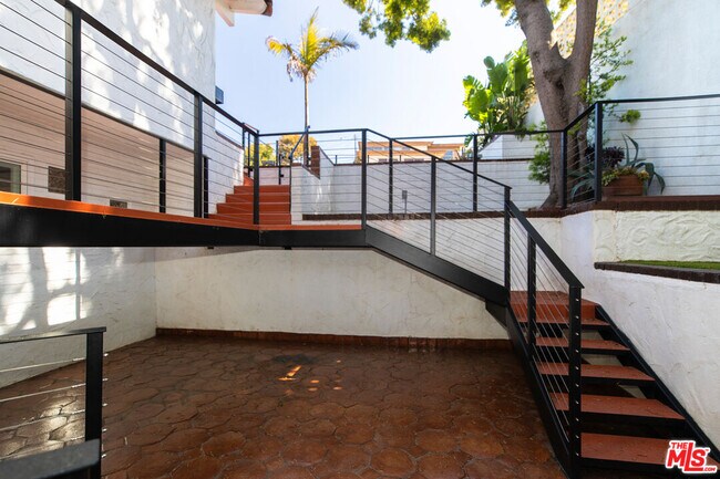 Building Photo - 8351 Zitola Terrace