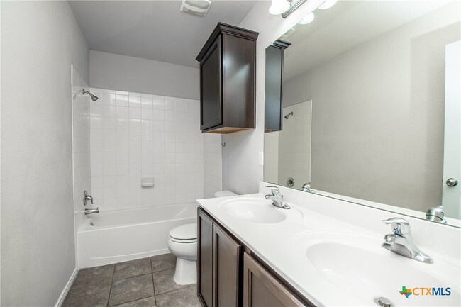 Primary Photo - 1207 Fawn Lily Dr