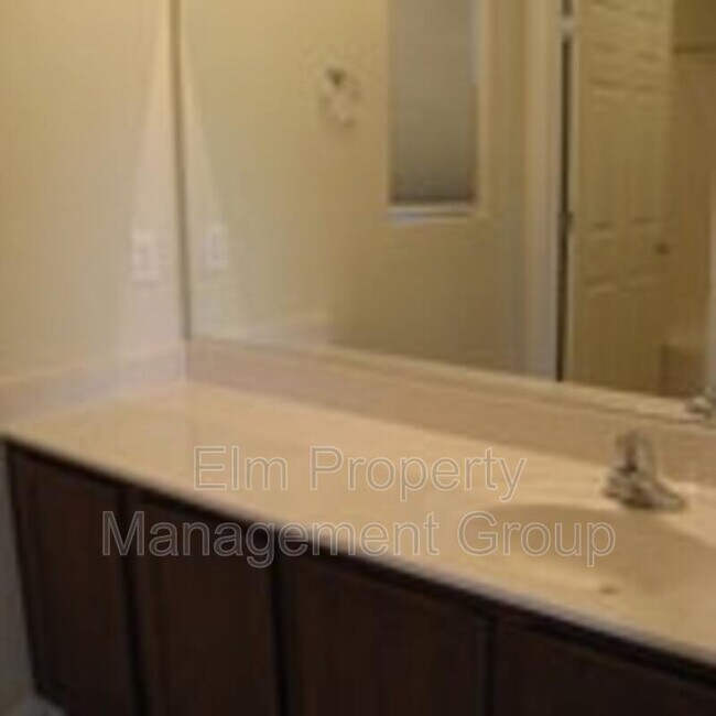 Building Photo - 9284 Spiderlily Ct