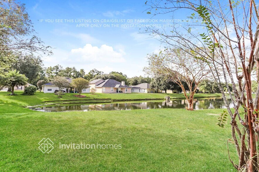 Building Photo - 10996 Apple Blossom Trail E