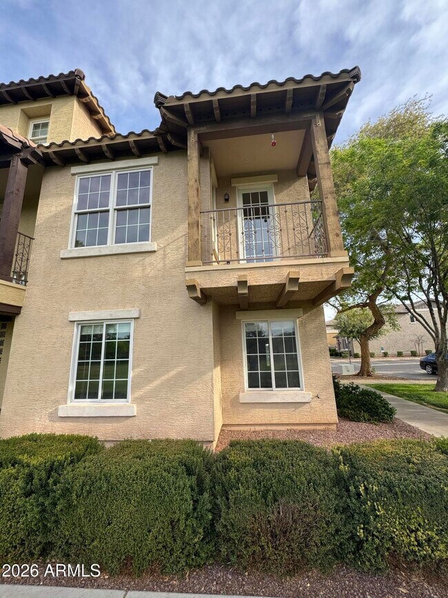 Building Photo - 3691 E Leslie Dr