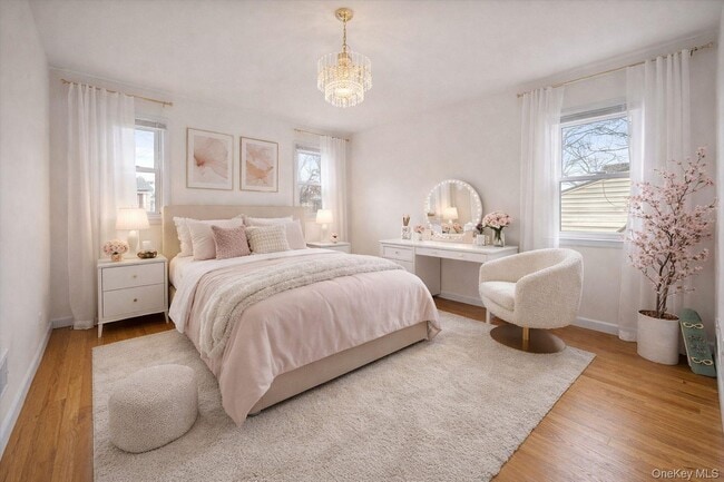 Building Photo - 73 Ewart St