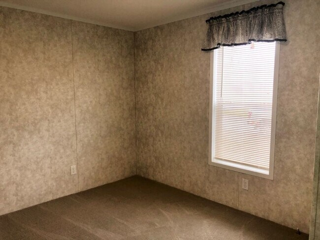 Building Photo - Marybelle Estates MHC