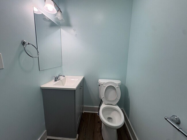 Building Photo - Your Next Home Awaits – Spacious Rental in a Convenient Location