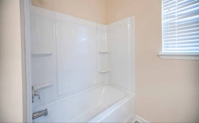 Building Photo - 6109 Mahogany Ter