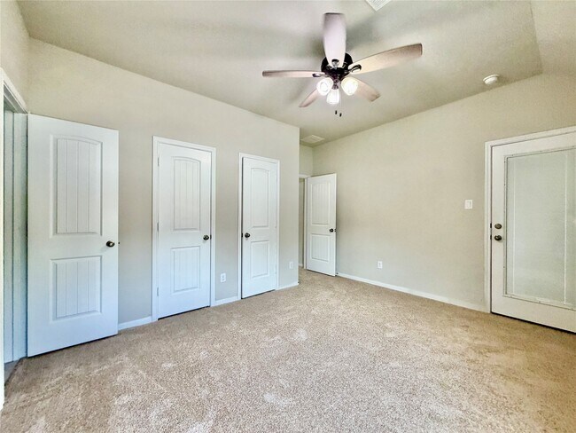 Building Photo - 8002 Mesquite Hill Ln