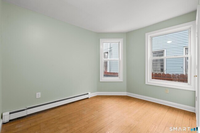 Building Photo - 48 Lockwood Ave