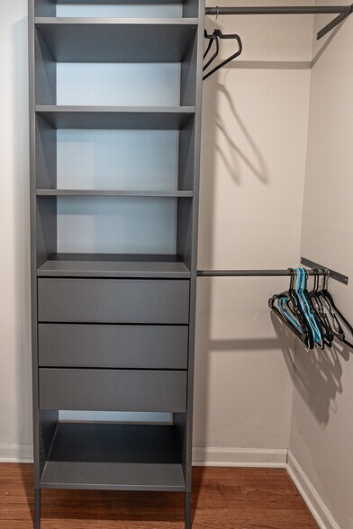 Building Photo - 1937 S Fulton Ave