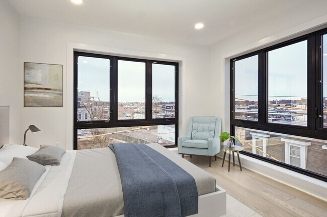 Building Photo - 85 Willow Ct