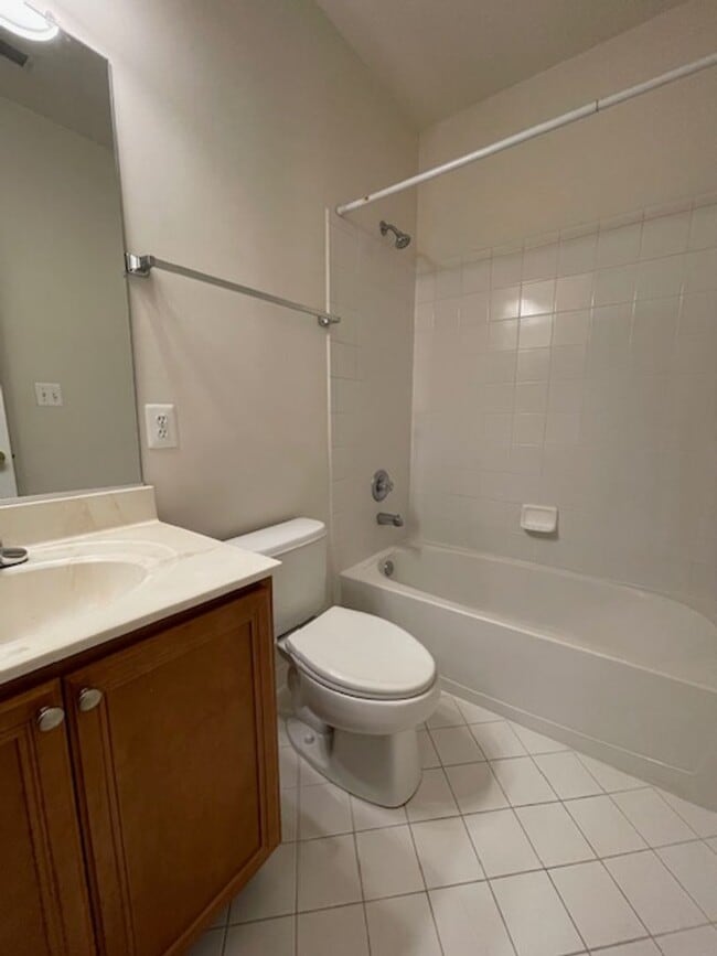 Building Photo - SPACIOUS TH IN CLARKSBURG