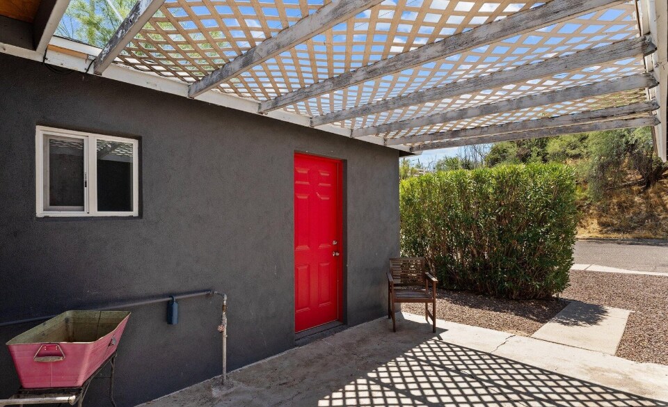 Building Photo - 496 W Mohave St