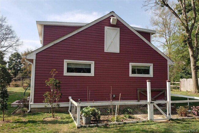 Building Photo - 81 Daly Rd