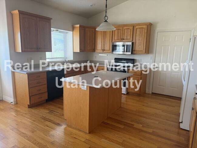 Building Photo - New Lower Price! Large Home in Lehi!