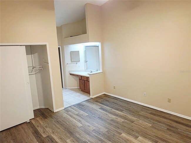 Building Photo - 7543 Sugar Bend Dr