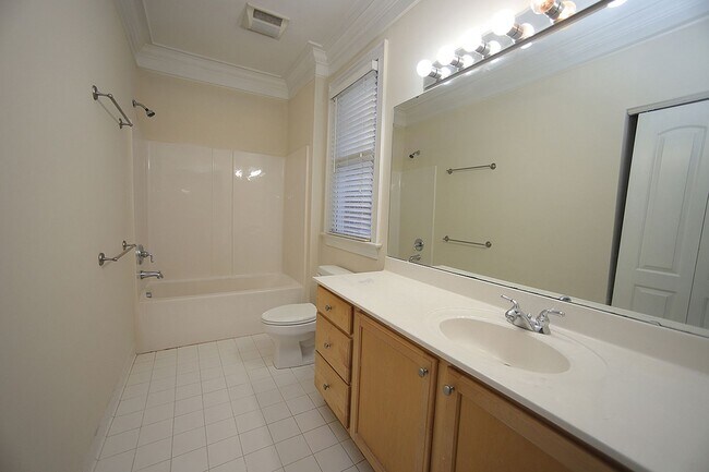 Building Photo - First Floor Condo in Atlantic Place