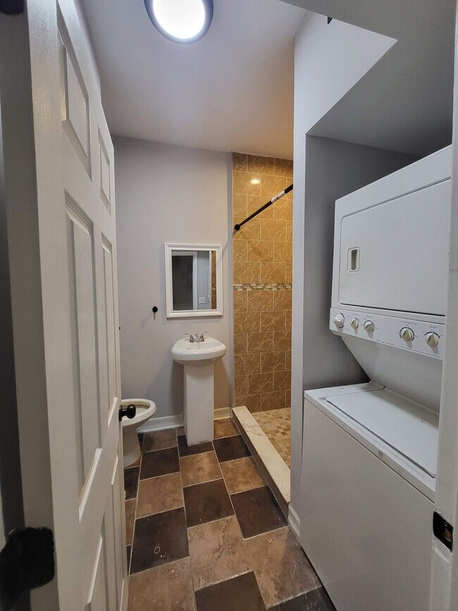 Building Photo - 3118 W Wilt St