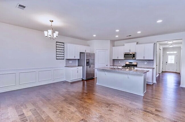 Building Photo - 245 Hartwood Lake Ln