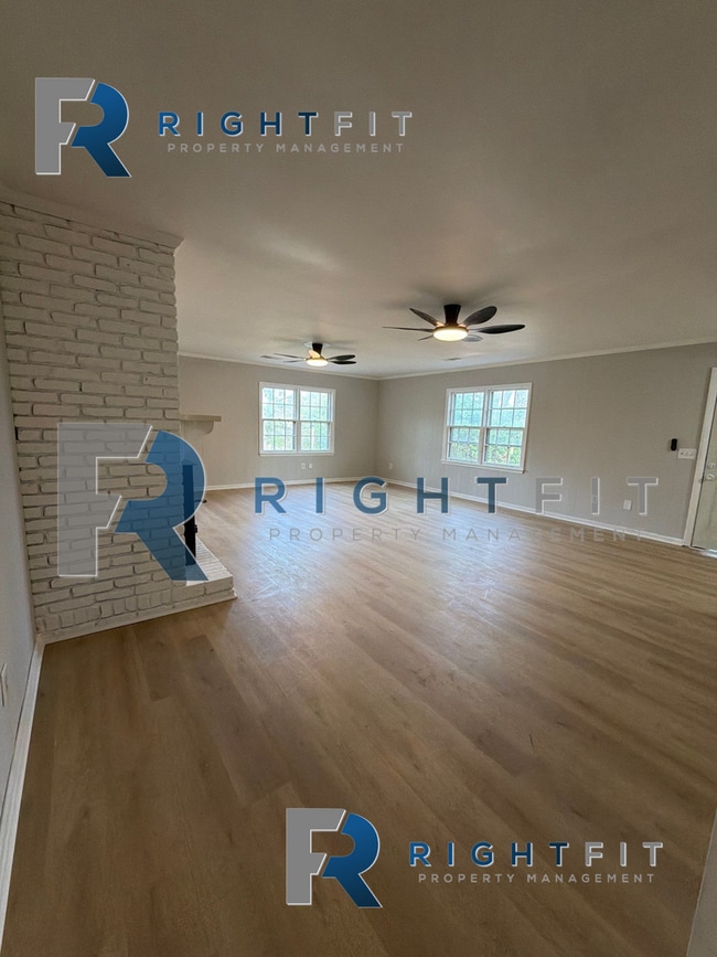 Building Photo - Cozy Columbus Home