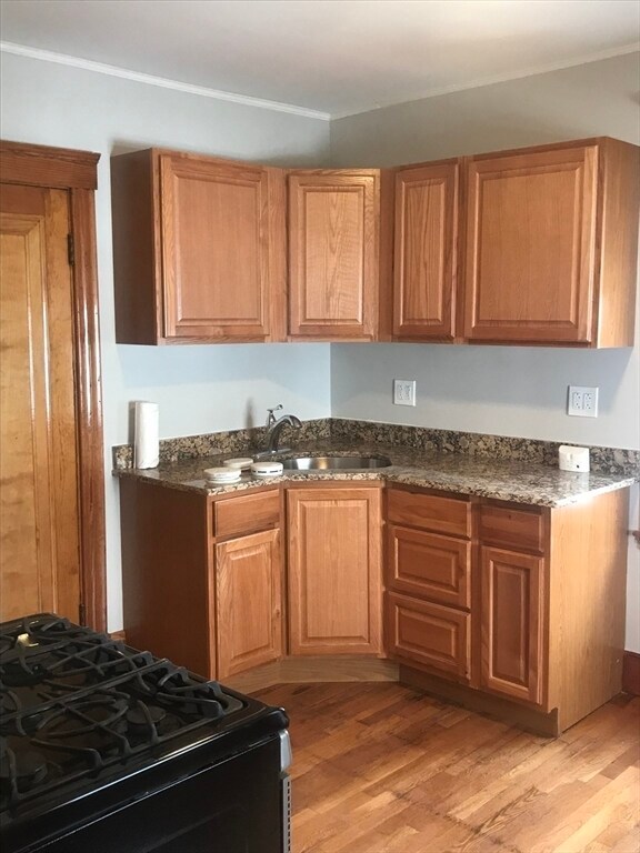 Building Photo - 18 Hanover Cir
