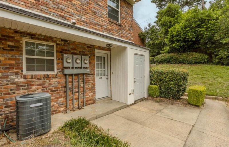 Building Photo - 2846 Walton Wy