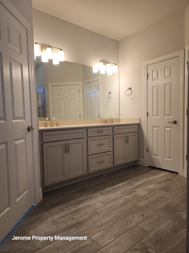 Building Photo - 18743 Coastal Shr Ter