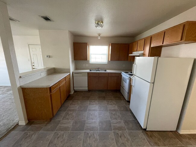 Building Photo - 4408 Abigail Dr