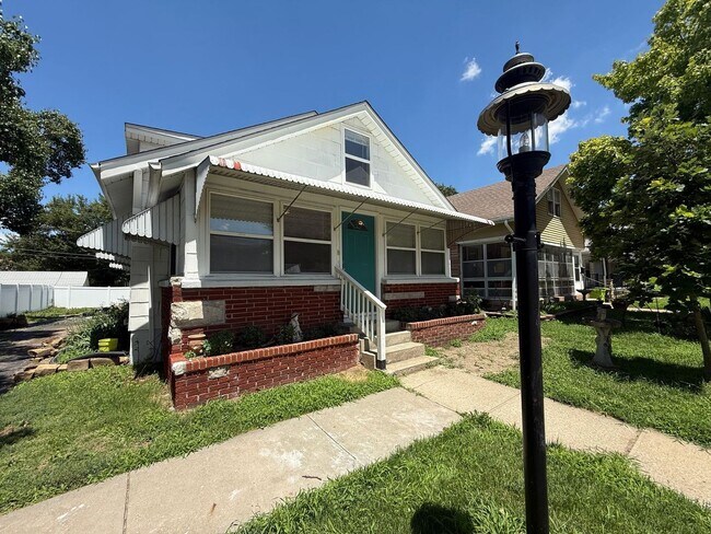 Primary Photo - Adorable Home Available