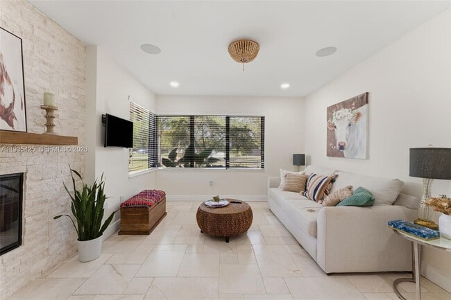 Building Photo - 9890 SW 138th St