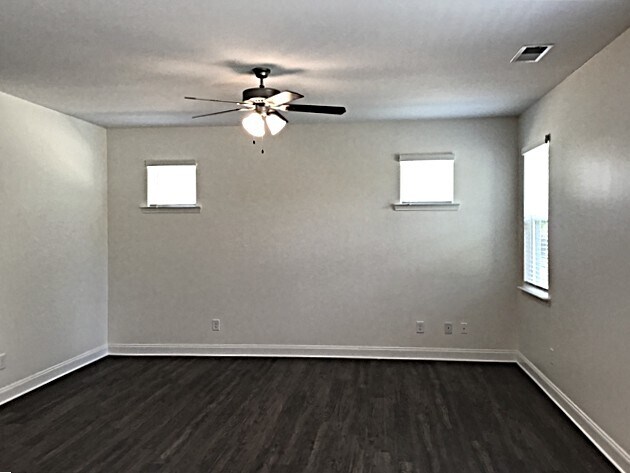 Building Photo - 1462 Weatherbrook Cir