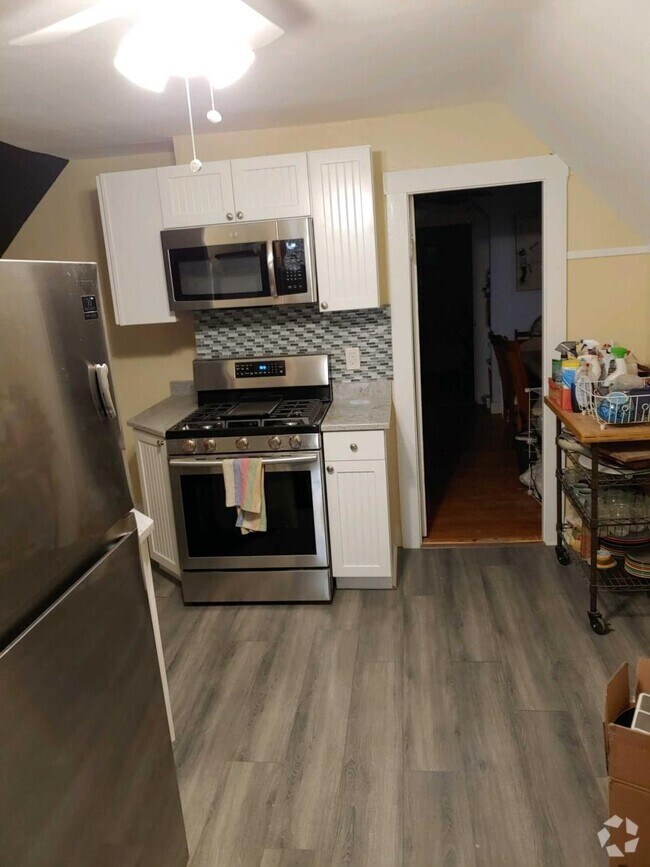Building Photo - 1 bedroom in Somerville MA 02144