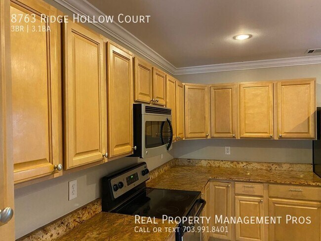 Building Photo - 8763 Ridge Hollow Ct