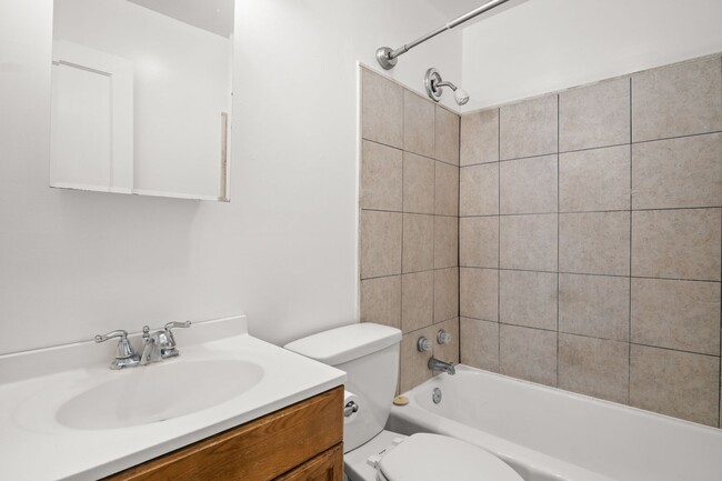 Building Photo - Charming 4-Bedroom Home in Peaceful Rural ...