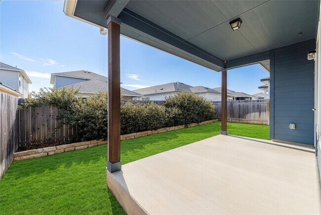 Building Photo - 316 LT Rusty Dr