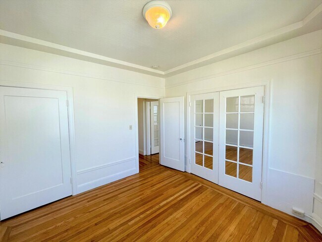 Building Photo - 4044-4050-4050 Geary Blvd