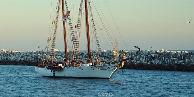 Building Photo - 321 Doheny Way