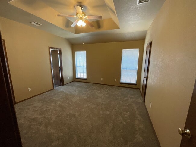 Building Photo - 1709 La Cruz Ave