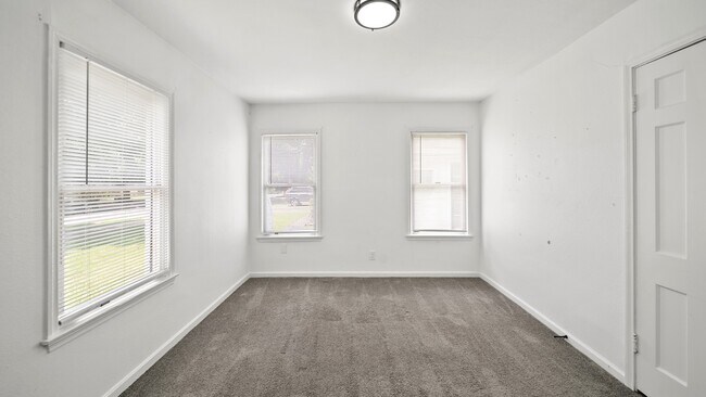 Building Photo - 8327 Bonner Dr