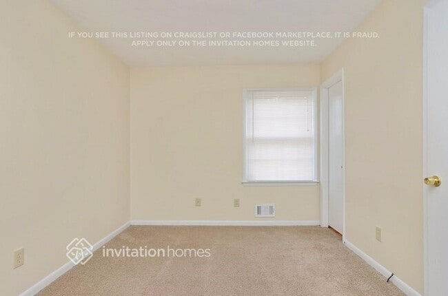 Building Photo - 3890 Benchmark Dr