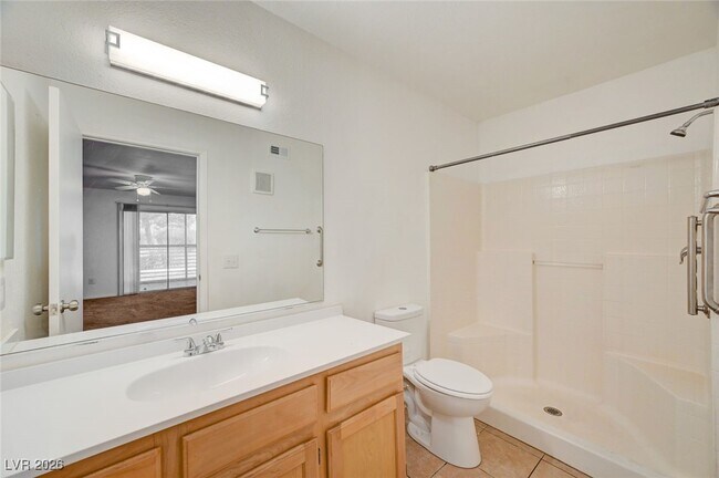 Building Photo - 4555 E Sahara Ave