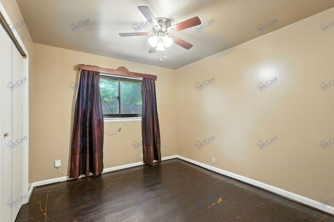 Building Photo - 10705 Coogan Dr