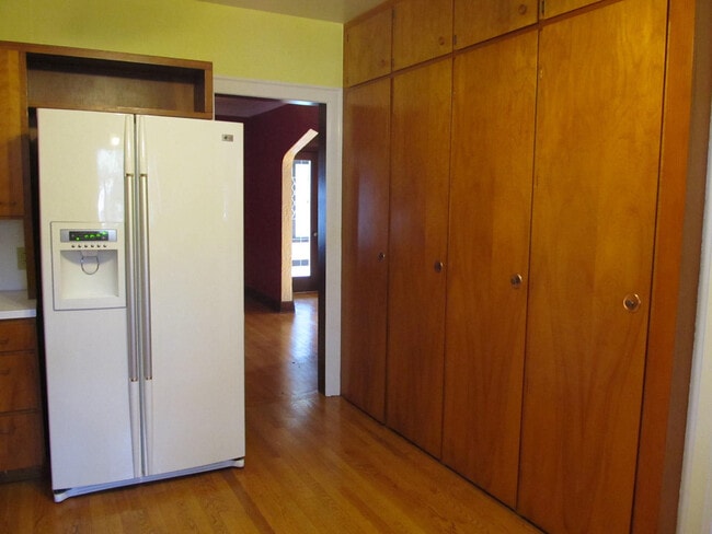 Building Photo - Four Bedroom Home in Milwood