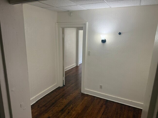 Building Photo - 66 N West St