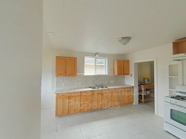 Building Photo - 1321 Elizabeth Ave