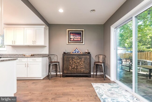 Building Photo - 8601 Cromwell Dr